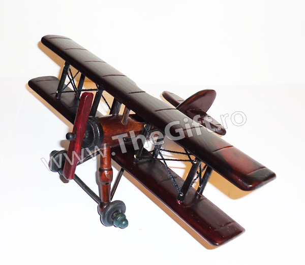 Avion din lemn antichizat - Apasa pe imagine pentru inchidere